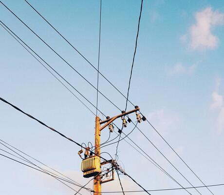 credit Photo de Andre Moura: https://www.pexels.com/fr-fr/photo/tour-utilitaire-2402438/